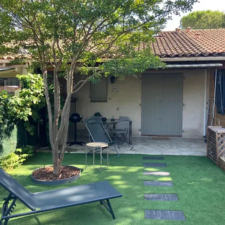 Petite Maison Avec Piscine Entre Et Montagne * Tourrettes